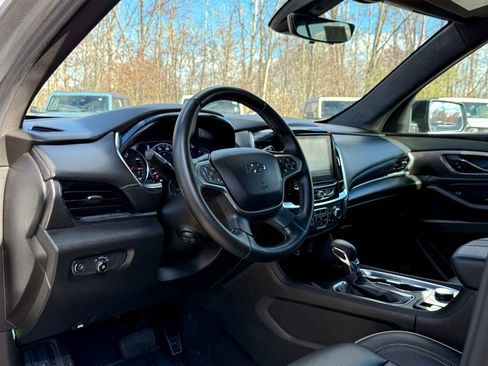 Used 2023 Chevrolet Traverse Premier w/ Redline Edition image 15