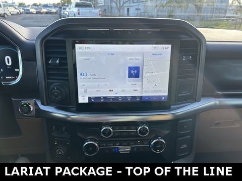 Used 2022 Ford F150 Lariat w/ Trailer Tow Package image 23