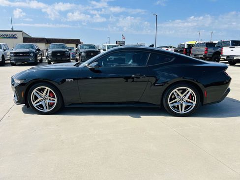 Used 2024 Ford Mustang GT Premium RWD image 32