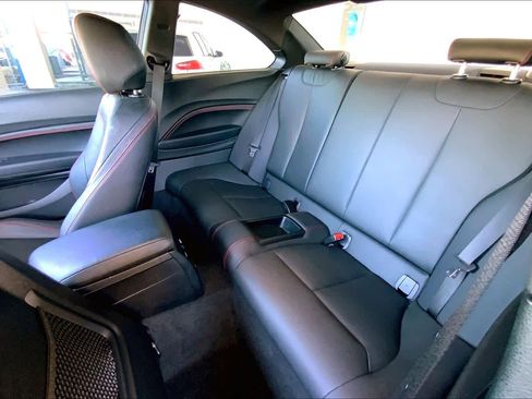 Used 2017 BMW 230i Coupe image 18