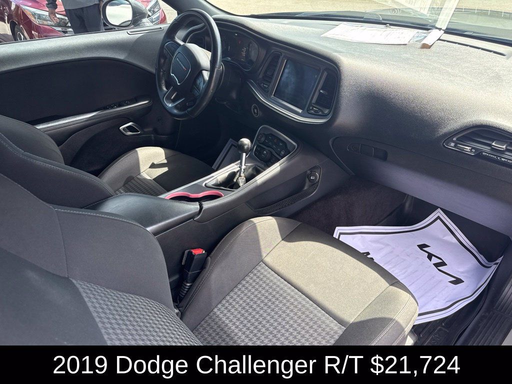 Used 2019 Dodge Challenger R/T w/ Blacktop Package RWD image 15