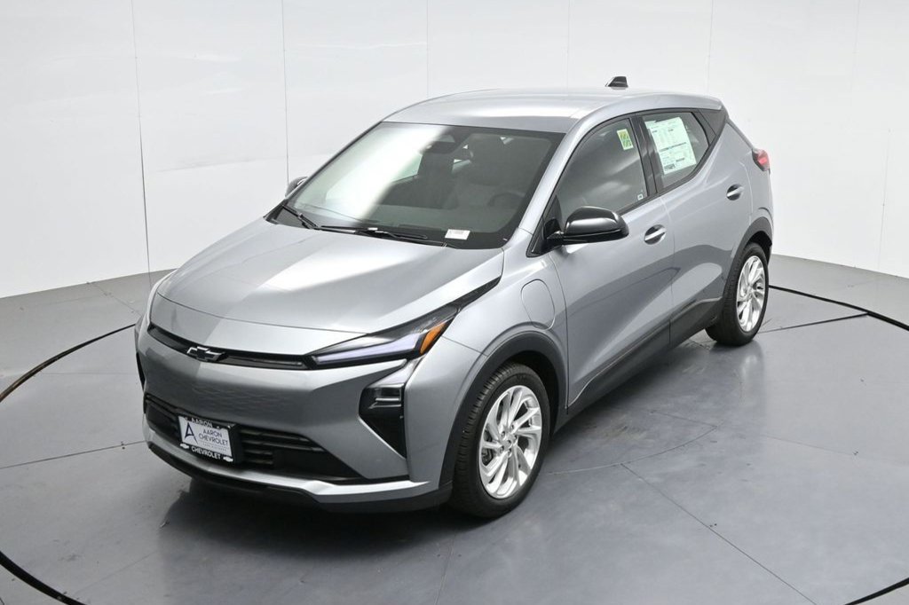 Used 2027 Chevrolet Bolt LT w/ Comfort Package FWD image 53