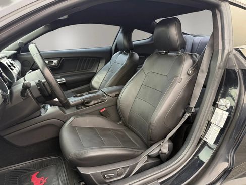 Used 2017 Ford Mustang Premium RWD image 14