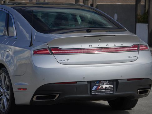 Used 2014 Lincoln MKZ Sedan 4D w/ Equipment Group 102A Reserve image 18