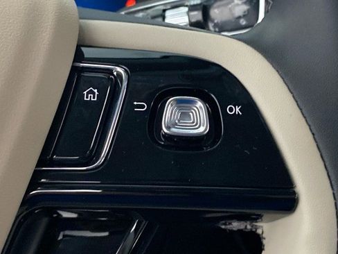 New 2025 Lincoln Corsair AWD w/ Equipment Group 101A image 27