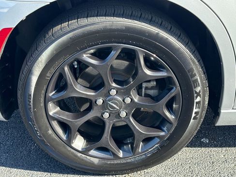 Used 2023 Chrysler 300 Touring L w/ Popular Equipment Group image 9