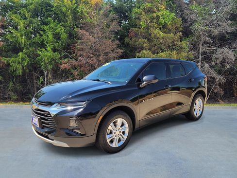 Used 2020 Chevrolet Blazer LT FWD image 1