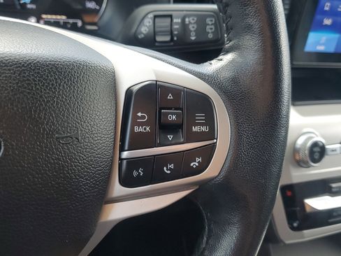 Used 2022 Ford Explorer XLT w/ Equipment Group 202A image 26