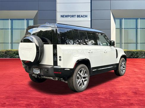 New 2026 Land Rover Defender 110 X-Dynamic SE image 9