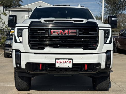 Used 2024 GMC Sierra 2500 AT4 w/ AT4 Preferred Package image 5
