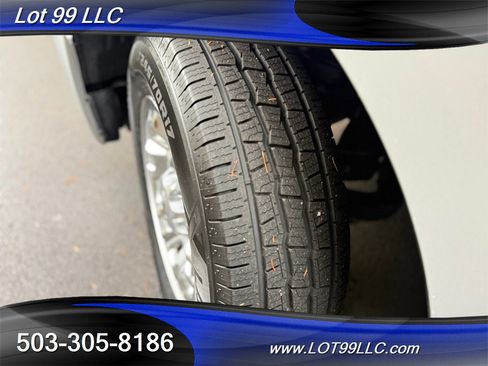 Used 2021 Nissan NV 3500 SV image 24