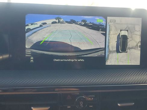 Used 2025 Nissan Kicks SR FWD image 27