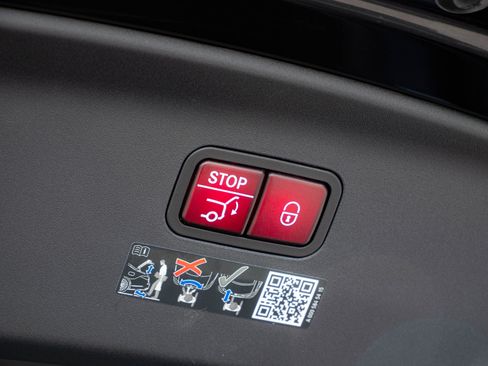 Used 2022 Mercedes-Benz AMG GT 53 image 31