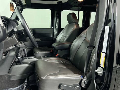 Used 2017 Jeep Wrangler Unlimited Sport image 12