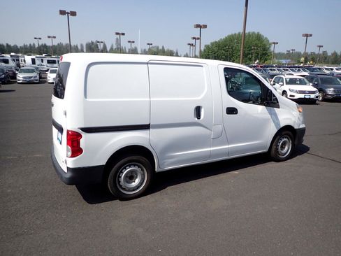 Used 2015 Chevrolet City Express LT image 5