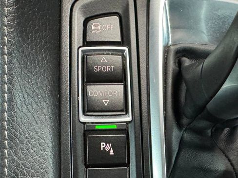 Used 2017 BMW X6 sDrive35i RWD image 32