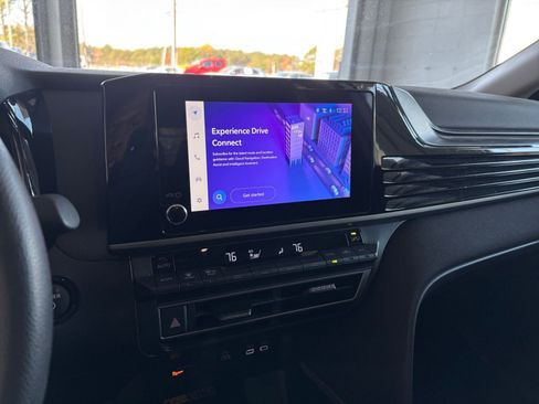 Used 2025 Toyota Camry LE image 21