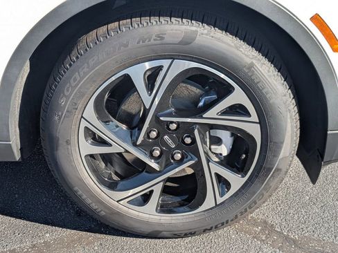 New 2026 Lincoln Nautilus Premier w/ Equipment Group 102A image 11