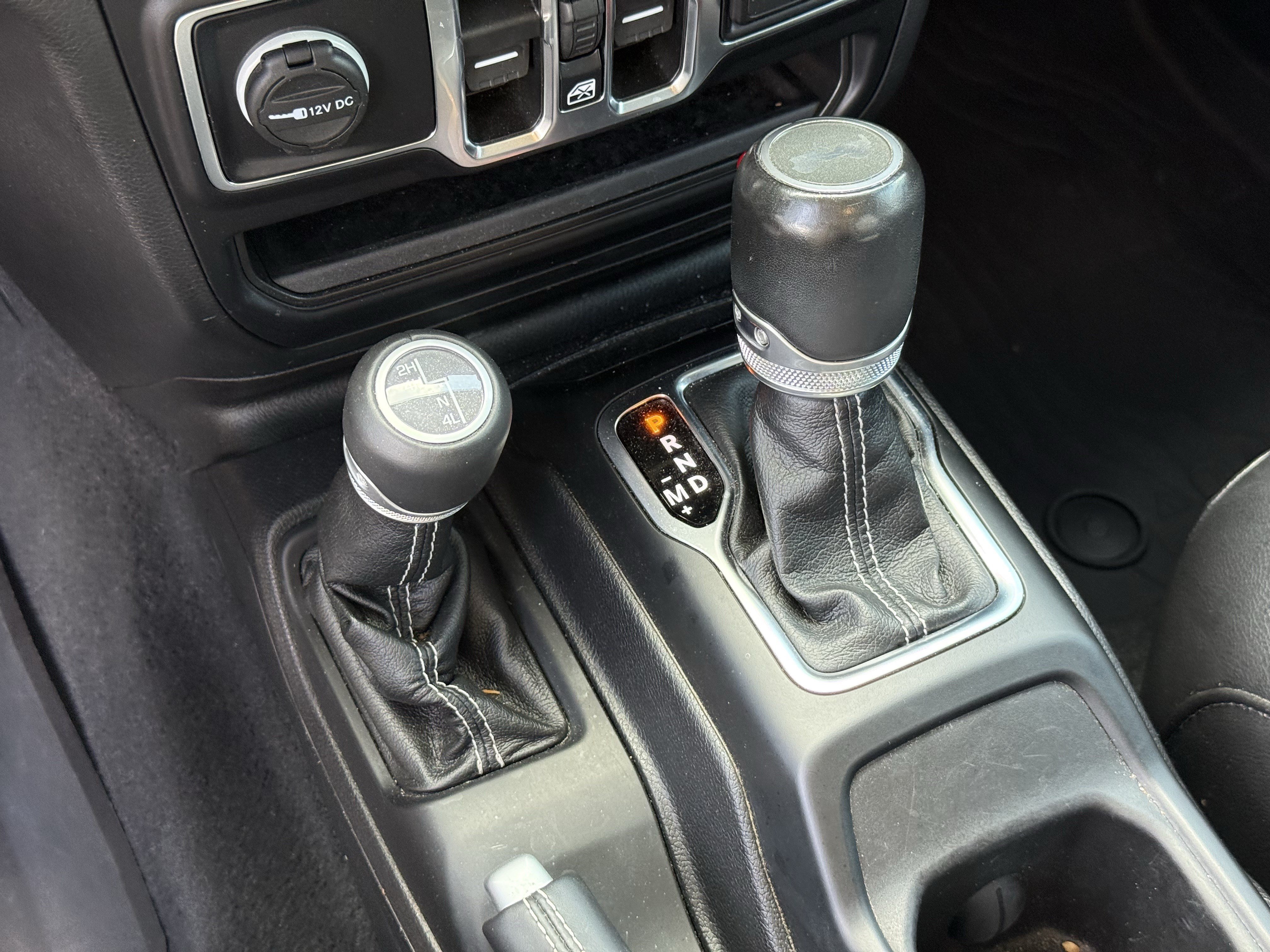 Used 2021 Jeep Wrangler Unlimited Sahara AWD/4WD image 23