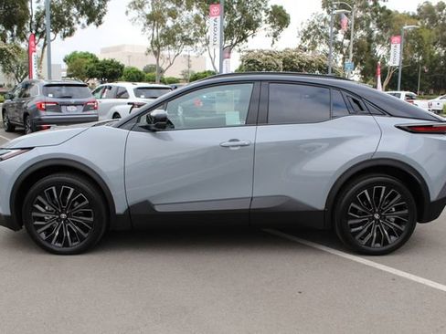 Certified 2026 Toyota C-HR AWD/4WD image 7
