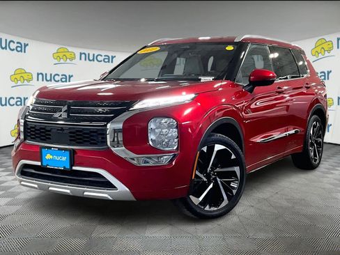 Used 2022 Mitsubishi Outlander SEL image 3