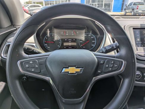 Used 2019 Chevrolet Equinox LS w/ LS Convenience Package FWD image 20