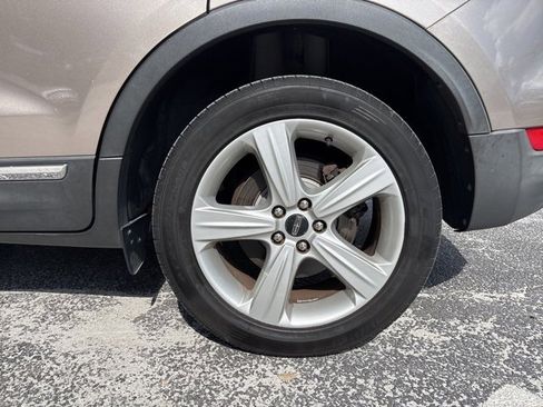 Used 2018 Lincoln MKC Premiere image 19