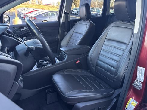 Used 2019 Ford Escape Titanium w/ U9j03 - Titanium Tow Package image 5