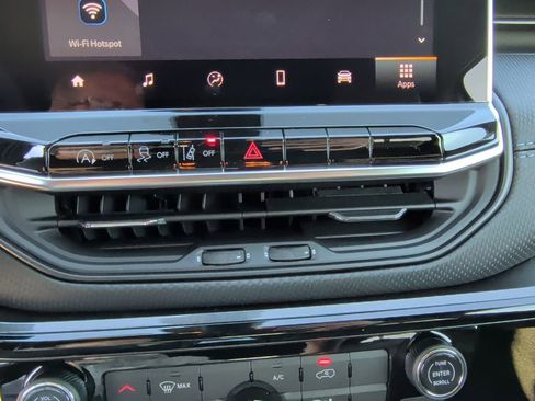 New 2026 Jeep Compass Latitude image 29