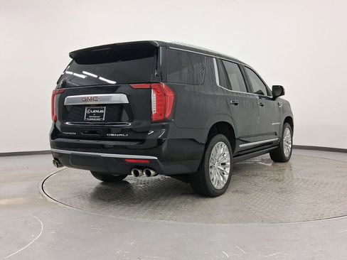 Used 2023 GMC Yukon Denali w/ Denali Reserve Package image 9