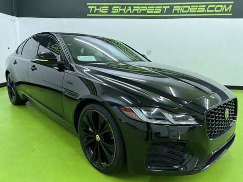 Used 2023 Jaguar XF SE RWD image 2