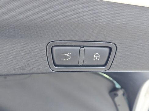 Used 2022 Alfa Romeo Stelvio Veloce image 17