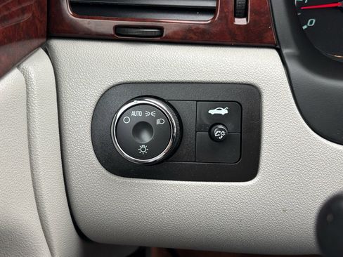 Used 2008 Chevrolet Impala LT image 25