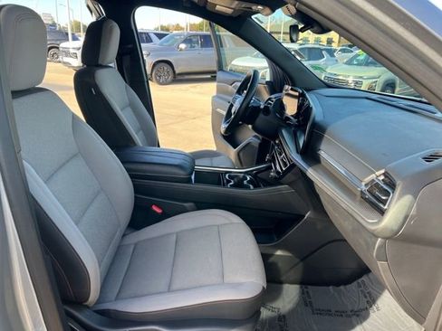 Certified 2025 Chevrolet Traverse LT image 14