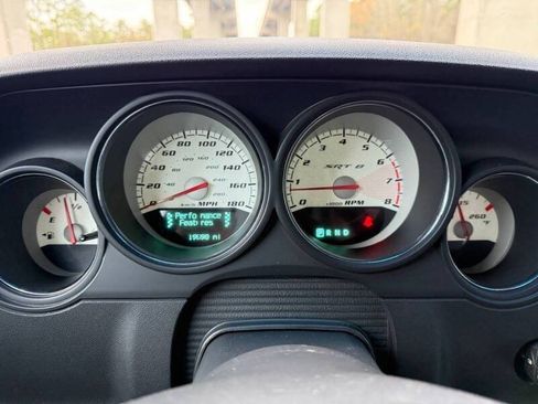 Used 2010 Dodge Challenger SRT8 RWD image 21