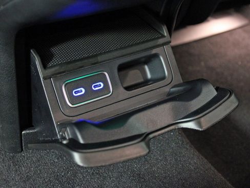 New 2026 Mercedes-Benz GLS 580 4MATIC image 32