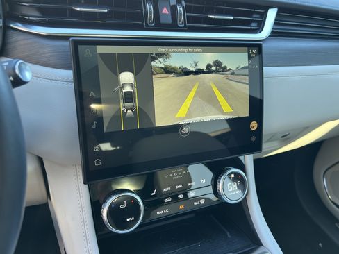 Used 2023 Jaguar F-PACE S image 21