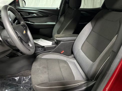 Used 2023 Chevrolet TrailBlazer LT w/ Convenience Package image 18