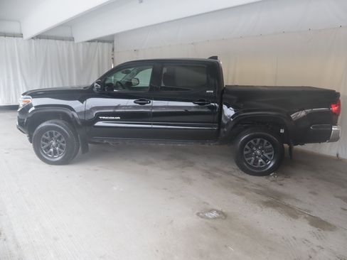 Certified 2021 Toyota Tacoma SR5 image 14