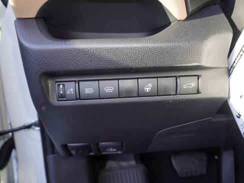 New 2025 Toyota RAV4 XLE image 19