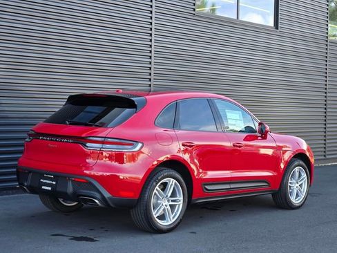 Used 2026 Porsche Macan image 7