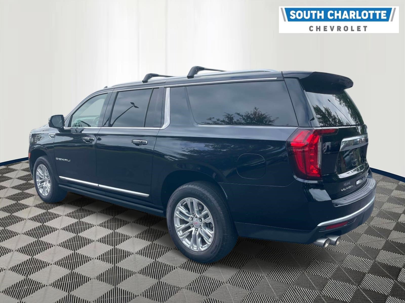Used 2021 GMC Yukon XL Denali w/ Denali Premium Package AWD/4WD image 6