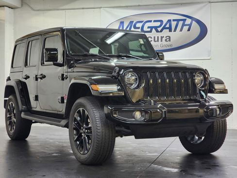 Used 2021 Jeep Wrangler Unlimited Sahara image 2