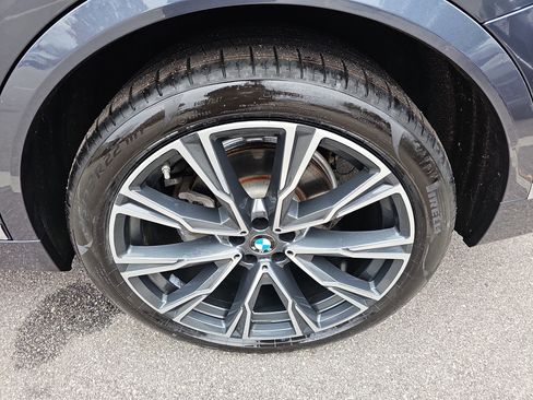 Used 2020 BMW X7 xDrive40i w/ Cold Weather Package image 36