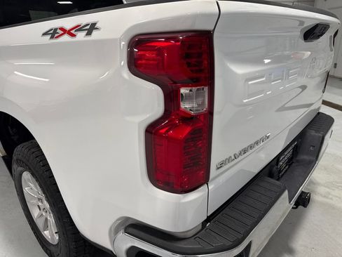 Used 2023 Chevrolet Silverado 1500 LT AWD/4WD image 55