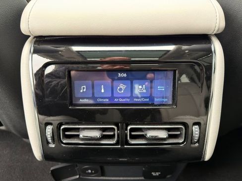 Used 2025 Lincoln Aviator Reserve w/ Equipment Group 201A image 20