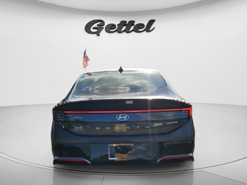 Certified 2025 Hyundai Sonata Limited FWD image 5