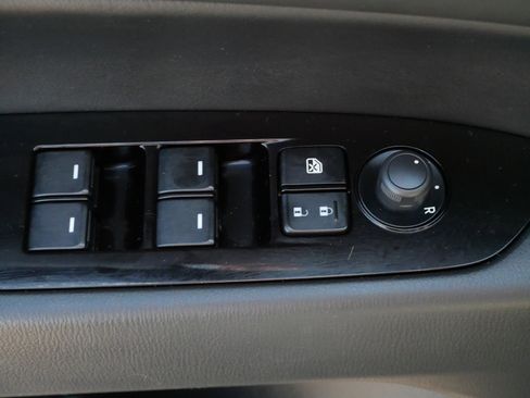 Used 2019 MAZDA CX-5 Touring image 19