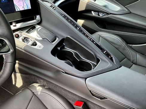 Used 2025 Chevrolet Corvette Stingray Coupe w/ 1LT RWD image 15