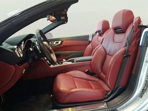 Used 2016 Mercedes-Benz SL 550 image 28